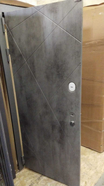 Дверь Входная Лабиринт LOFT  С зеркалом 18 Бетон светлый