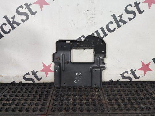 Кронштейн усилителя бампера правый