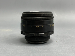 Helios-44-2 внутри небольшой скол