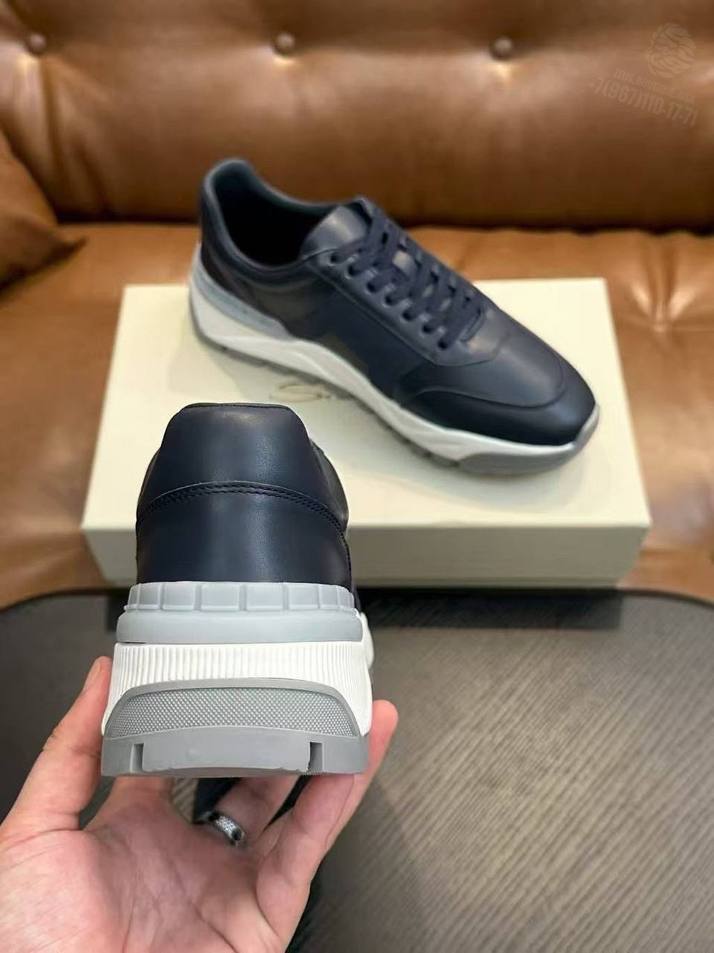 Кроссовки Santoni