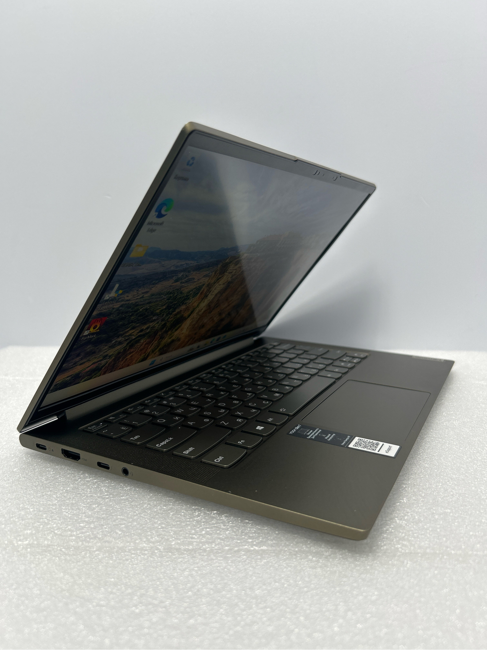 Ноутбук Lenovo Yoga Slim7 14ITL05 82A3004QRU 14"/Intel Core i7 1165G7/RAM16GB DDR4/1TB SSD/Intel Iris Xe graphics/1920х1080/IPS/Windows 11/Подсветка: LED/Цвет: темно-зеленый. Состояние: C1