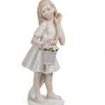 Девочка-кокетка