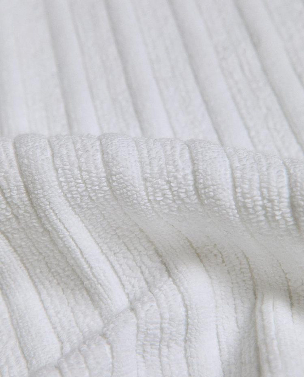 ZARA HOME ВЕЛЮРОВЫЙ КОВРИК ДЛЯ ВАННОЙ, БЕЛЫЙ