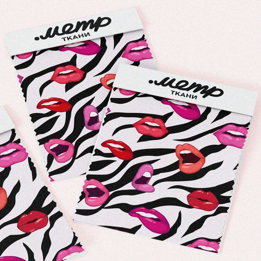 Ткань шифон выразительные губы