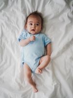 Боди-кимоно с наружными швами и коротким рукавом "Светлый деним" 0+