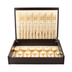 Набор столовых приборов на 6 персон 24 предмета Cutipol Moon Gold матовый общий вид