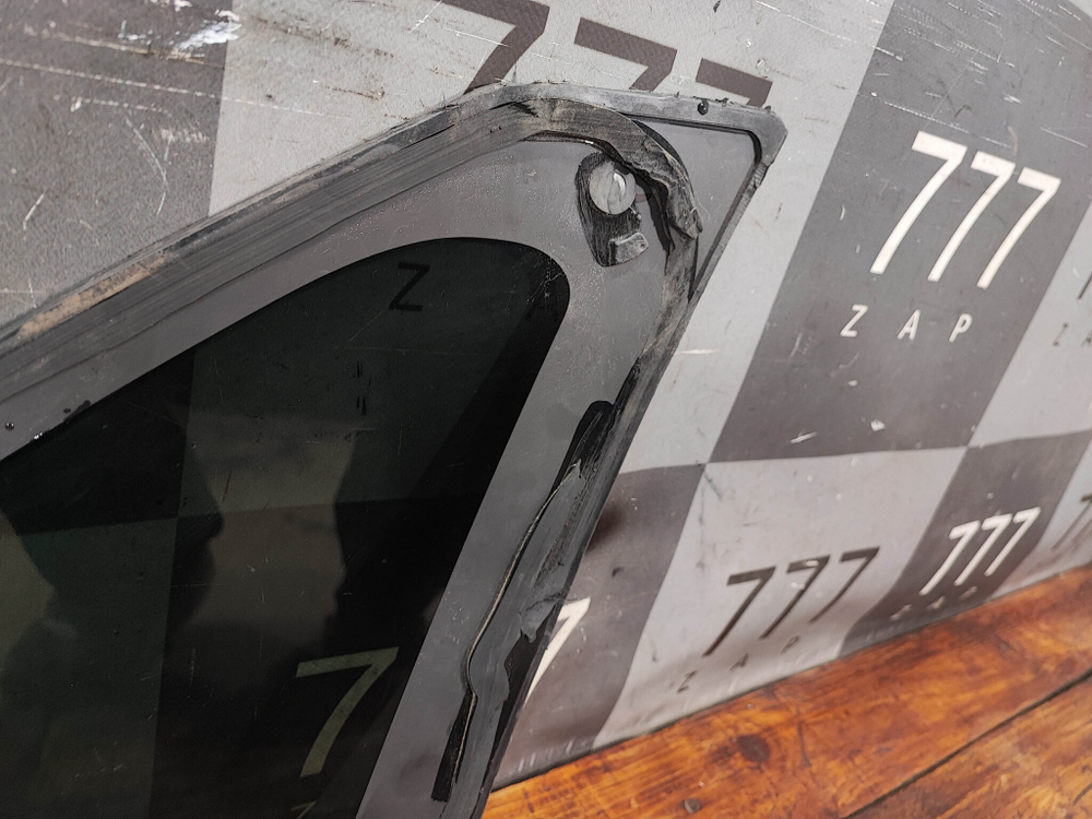 Стекло багажника левое Toyota RAV4 V (XA50) 18-нв Б/У Оригинал 627200R120