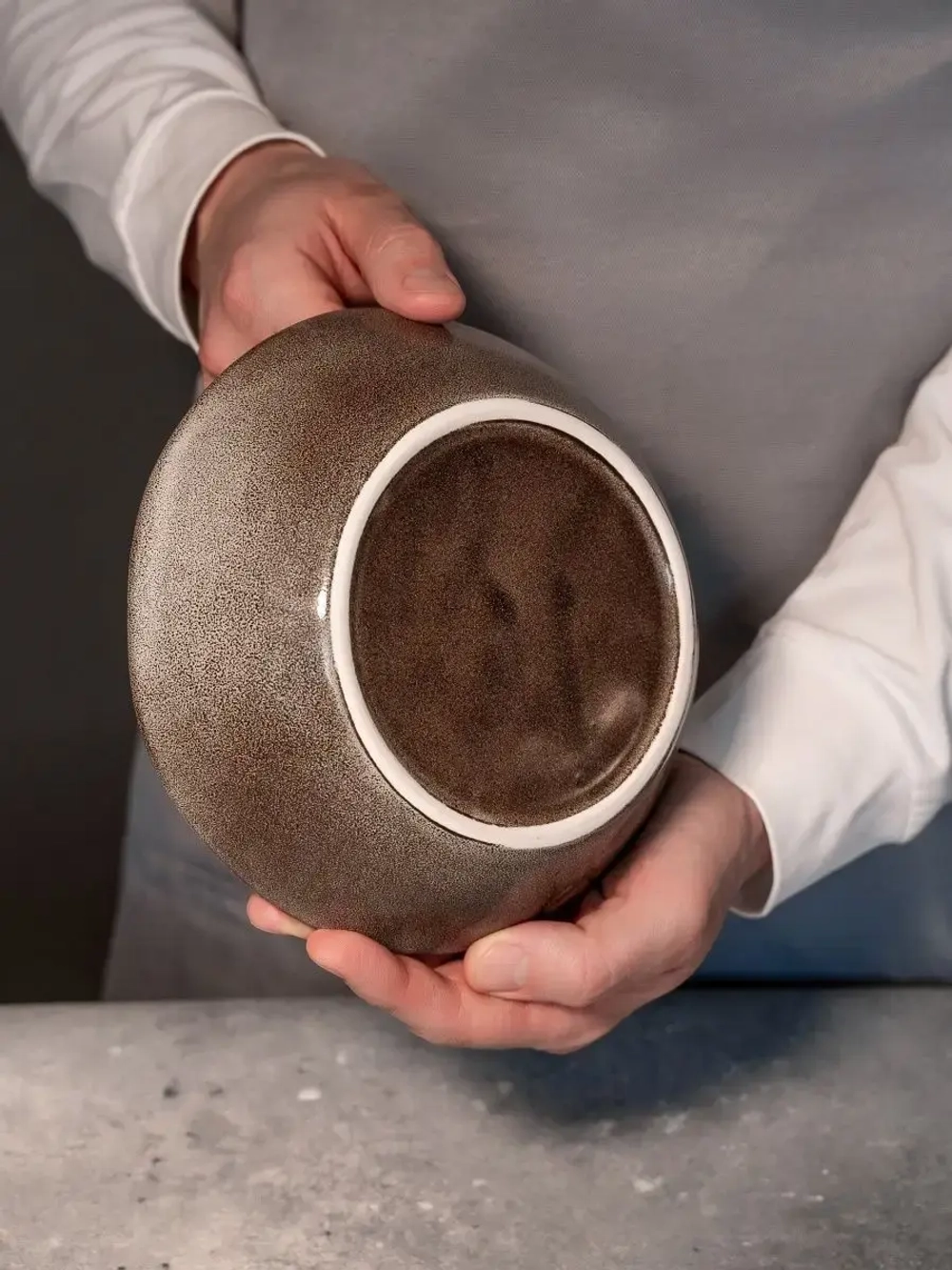 Набор из 2 тарелок мятый фарфор серая глубокая