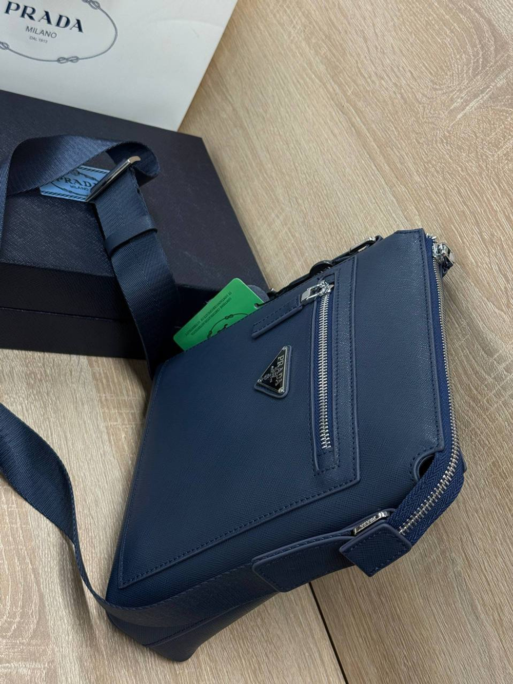 Сумка-мессенджер Prada
