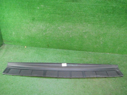 Накладка заднего бампера Toyota Land Cruiser 200 (2007-2021)