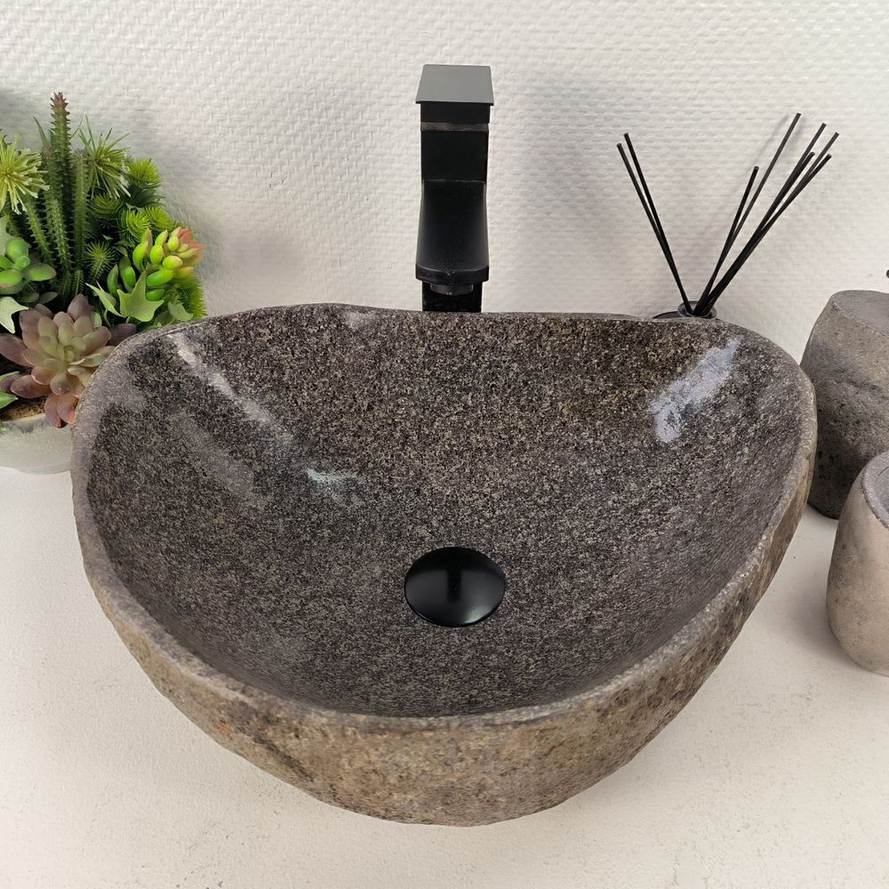 Раковина из речного камня RS-65590 45*33*15 0861