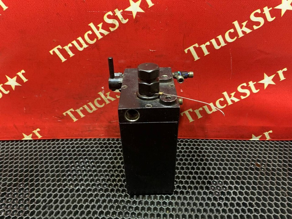 Насос подъема кабины 2024г