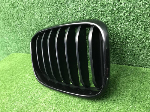 Решетка радиатора правая BMW X3 G01 (2017-2021)