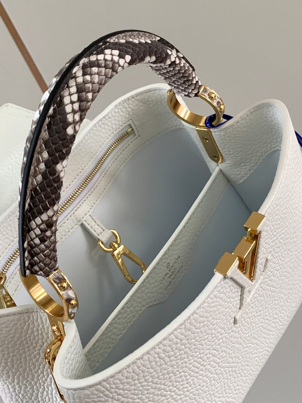 Louis Vuitton Capucines BB