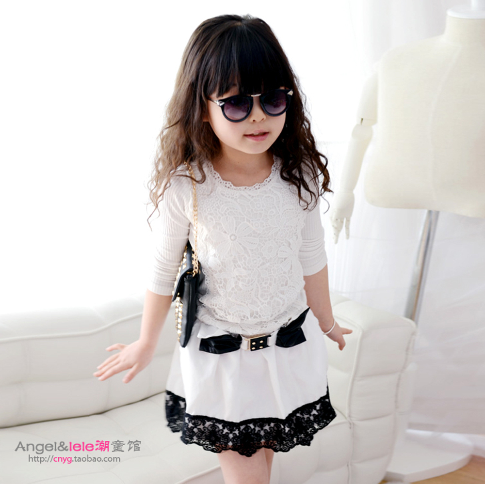 Лонгслив детский однотонный с гипюровой вставкой