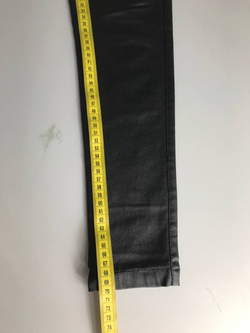 Джинсы обтягивающего кроя, визуально на 40/42 размер