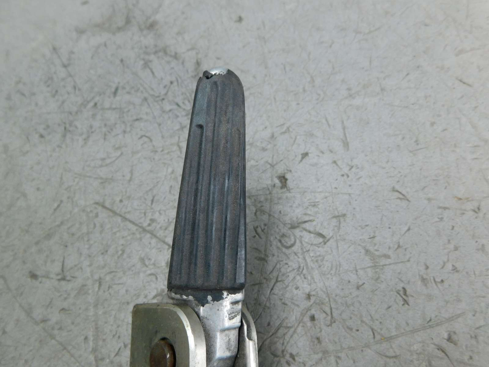 Подножка пассажирская правая Yoshimura бу 031837