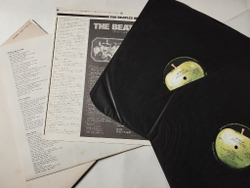 Винтажная виниловая пластинка LP The Beatles Whitre Album (Japan 1976) (No Obi) Blackbird