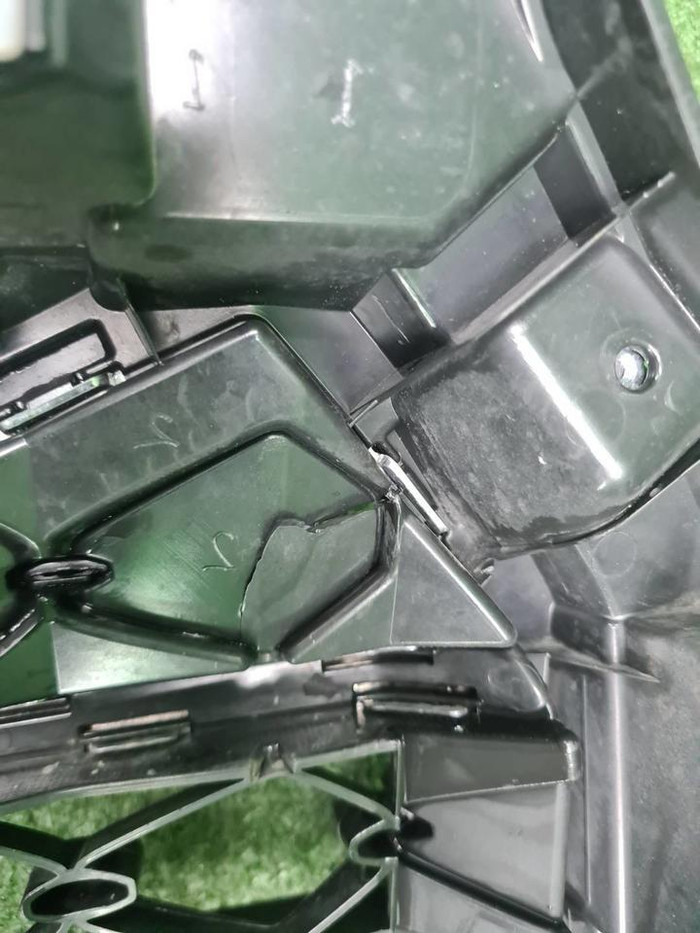 Решетка радиатора Hongqi HS5 (2019-н.в.)