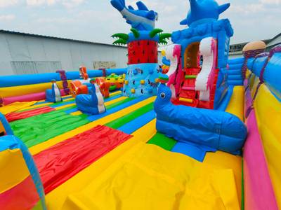 Коммерческий надувной батут «В гостях у акулы», 18*10*7 м