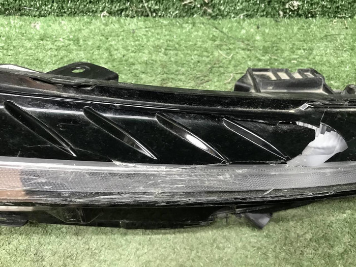 Битый Указатель поворота правый Omoda C5 (22-нв)