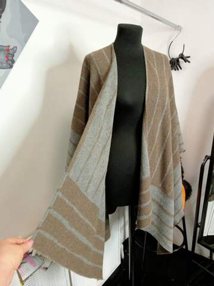 Накидка женская дорожная.