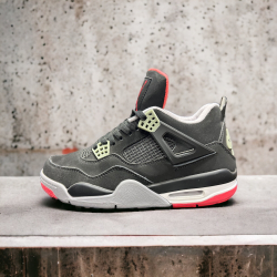 Nike Air Jordan 4 • Black/Red