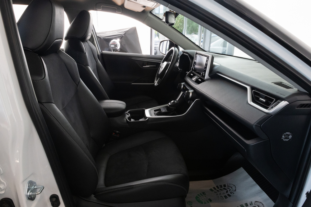Toyota RAV4, 2020 год