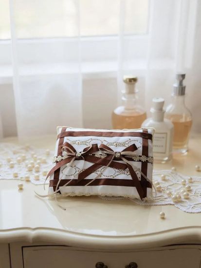 Подушечка для колец белая шоколадная. Размер: 14х19.5см