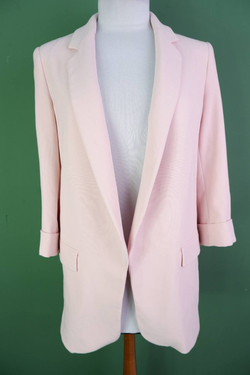 Жакет Zara модный, маркировка S, визуально на 44 размер