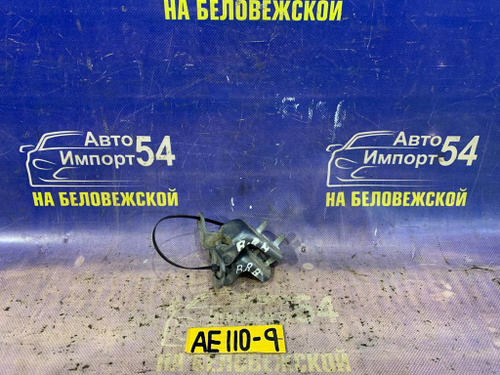 Петля двери задней правой TOYOTA COROLLA 1997