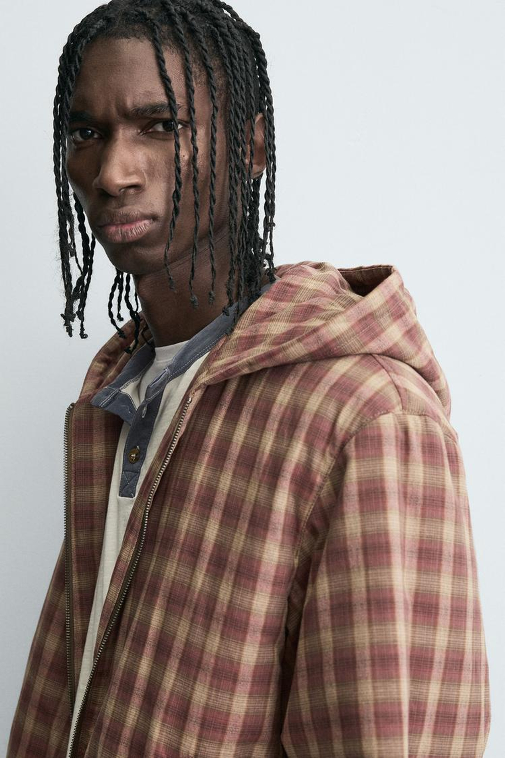 ZARA КУРТКА В КЛЕТКУ С КАПЮШОНОМ, КРАСНОВАТЫЙ