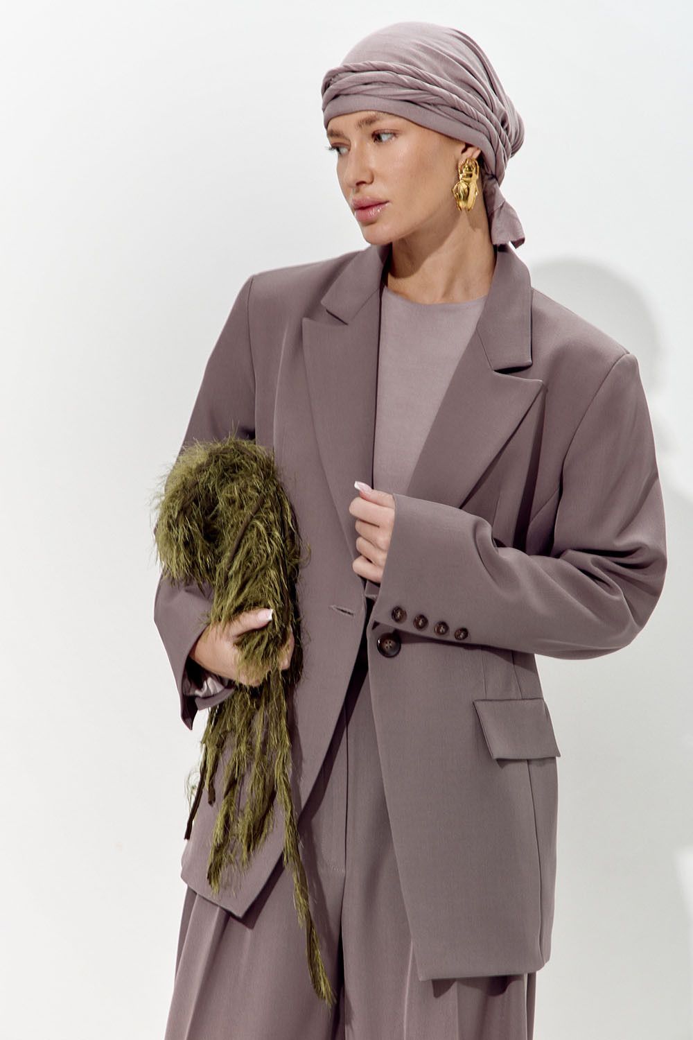 Приталенный пиджак "песочные часы" цвета тауп