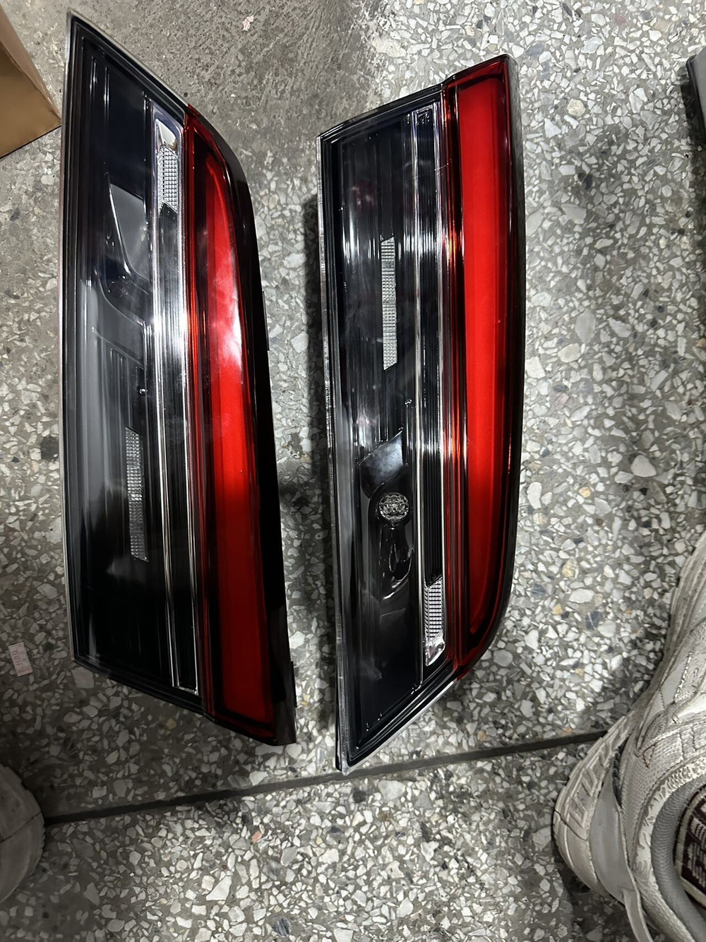Задние фонари Honda Inspire (актуальная модель), оригинальные