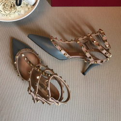 Valentino Rockstud Pumps 6.5 cm