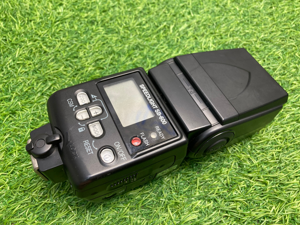 Nikon Speedlight SB-600