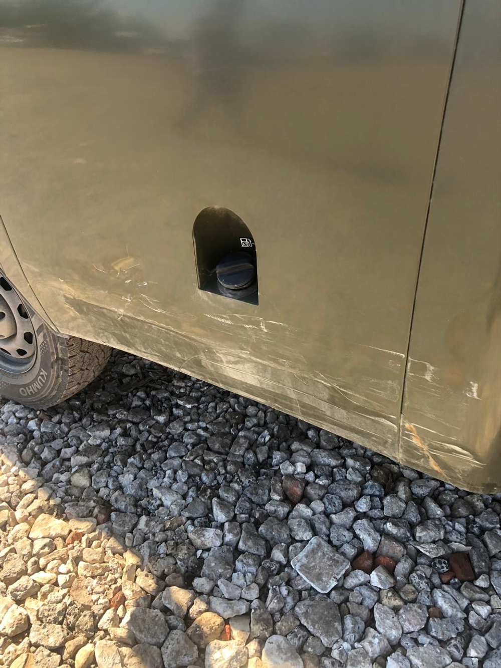 UAZ 3909* Бортовой 390945 (Тент, 4+1 мест, без ABS, Бензиновый, 2,7 л, 112 л.с.)