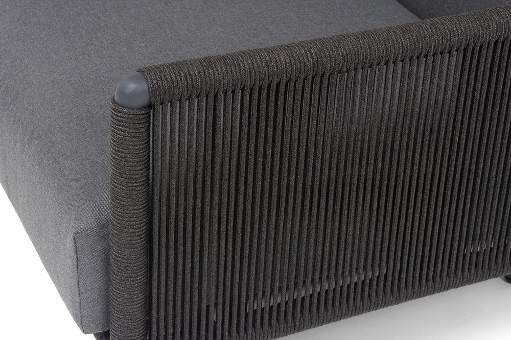 "Джелло" кресло плетеное из роупа, каркас алюминий темно-серый (RAL7024) муар, роуп темно-серый круглый, ткань темно-серая 027