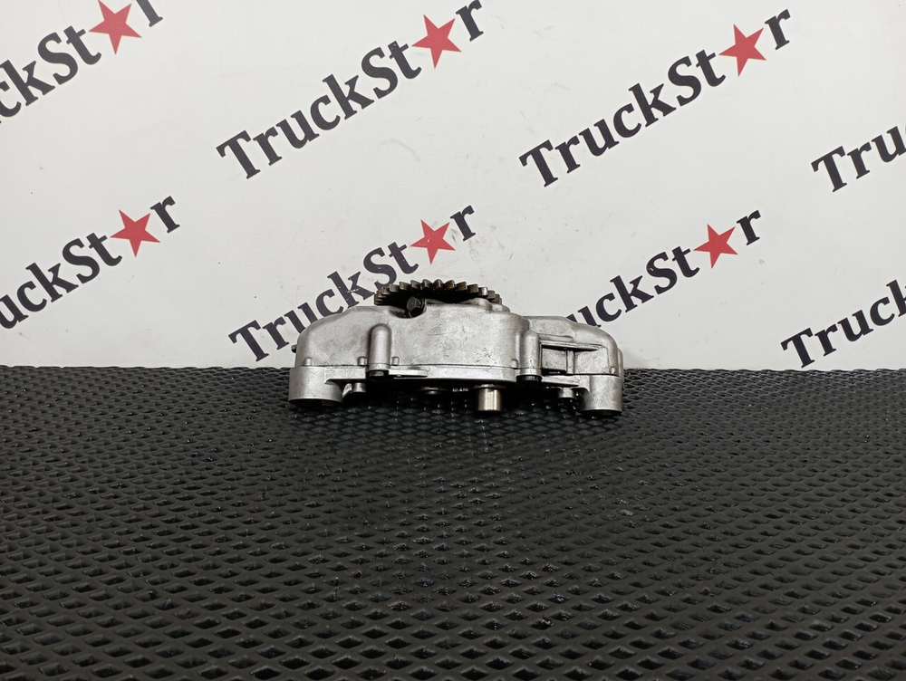 Насос масляный 2017г