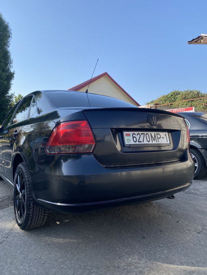 Лип спойлер (сабля) REDLINE для Volkswagen Polo sedan