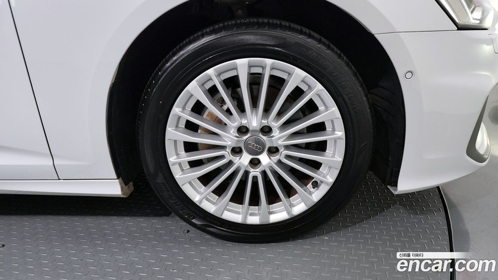 Audi A6 (C8) 40 TDI Premium (06.2020)