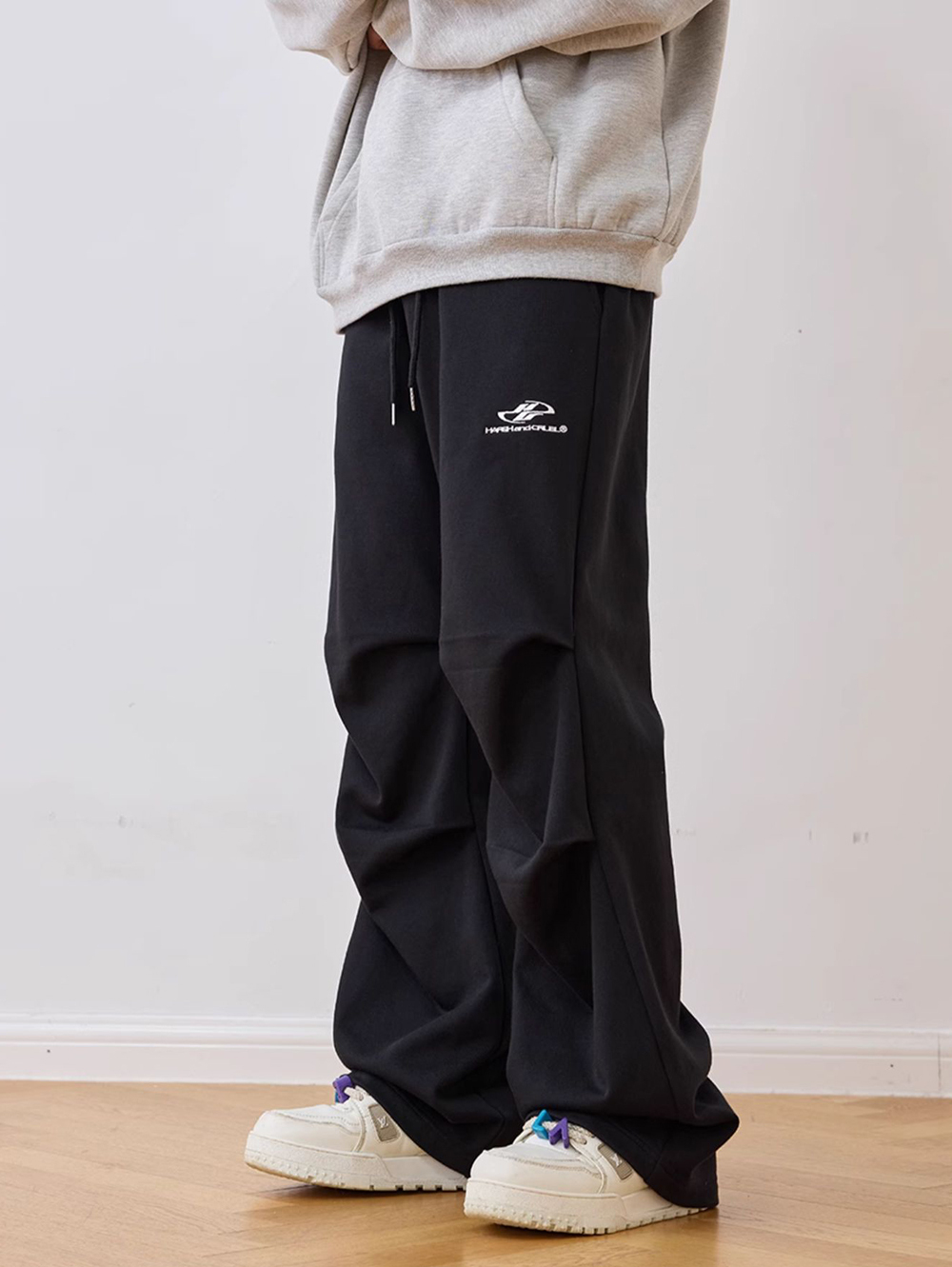 Штаны HARSHandCRUEL Pleated Sweatpants