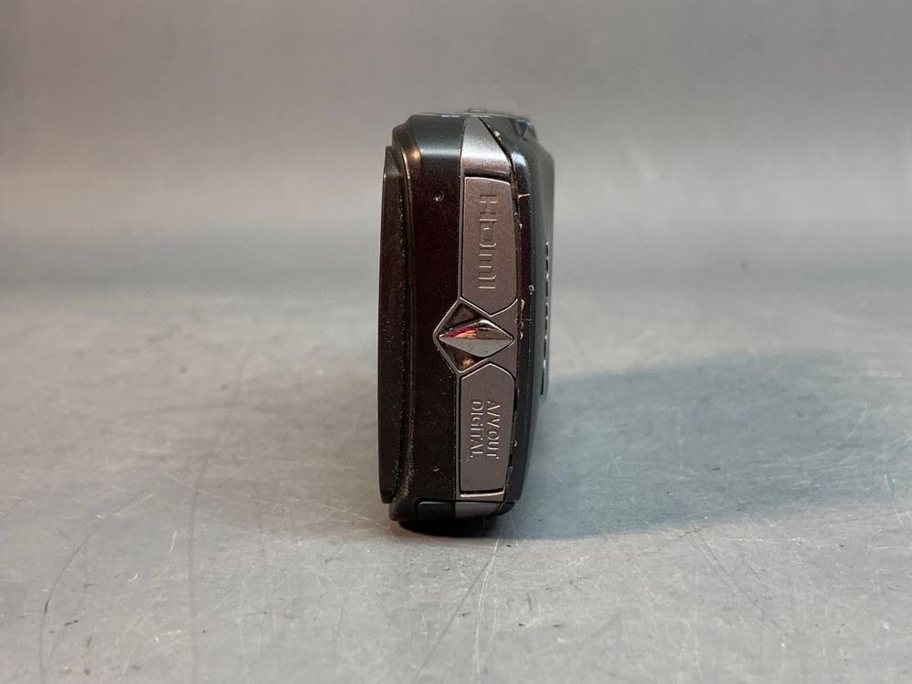Canon IXUS 210 небольшой скол экрана