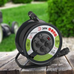 Удлинитель силовой ЭРА RMx-4es-3x2.5-40m-IP44(KG) на металлической катушке c заземлением 4 розетки 40м КГ 3х2.5мм2