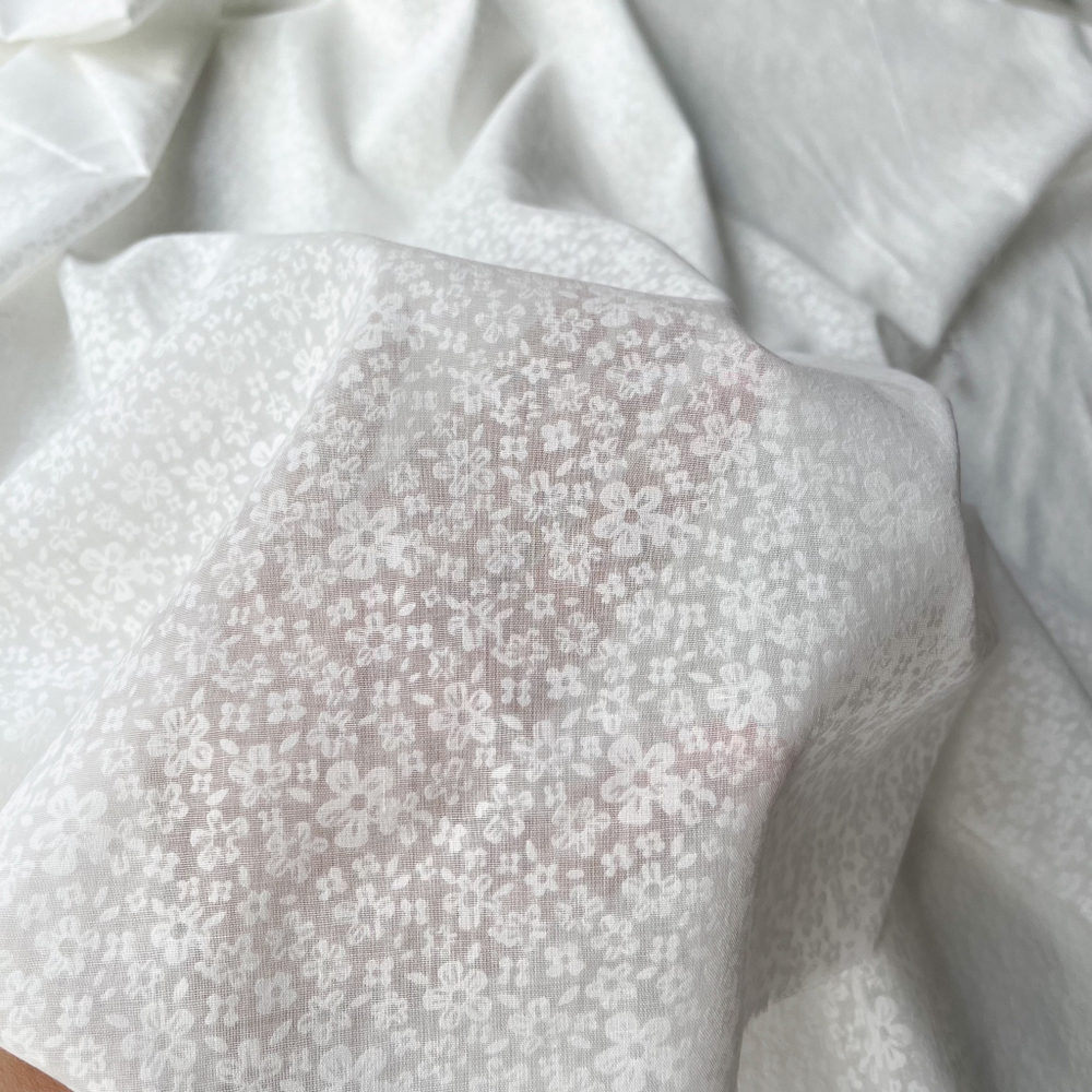 Батист Россыпь цветов