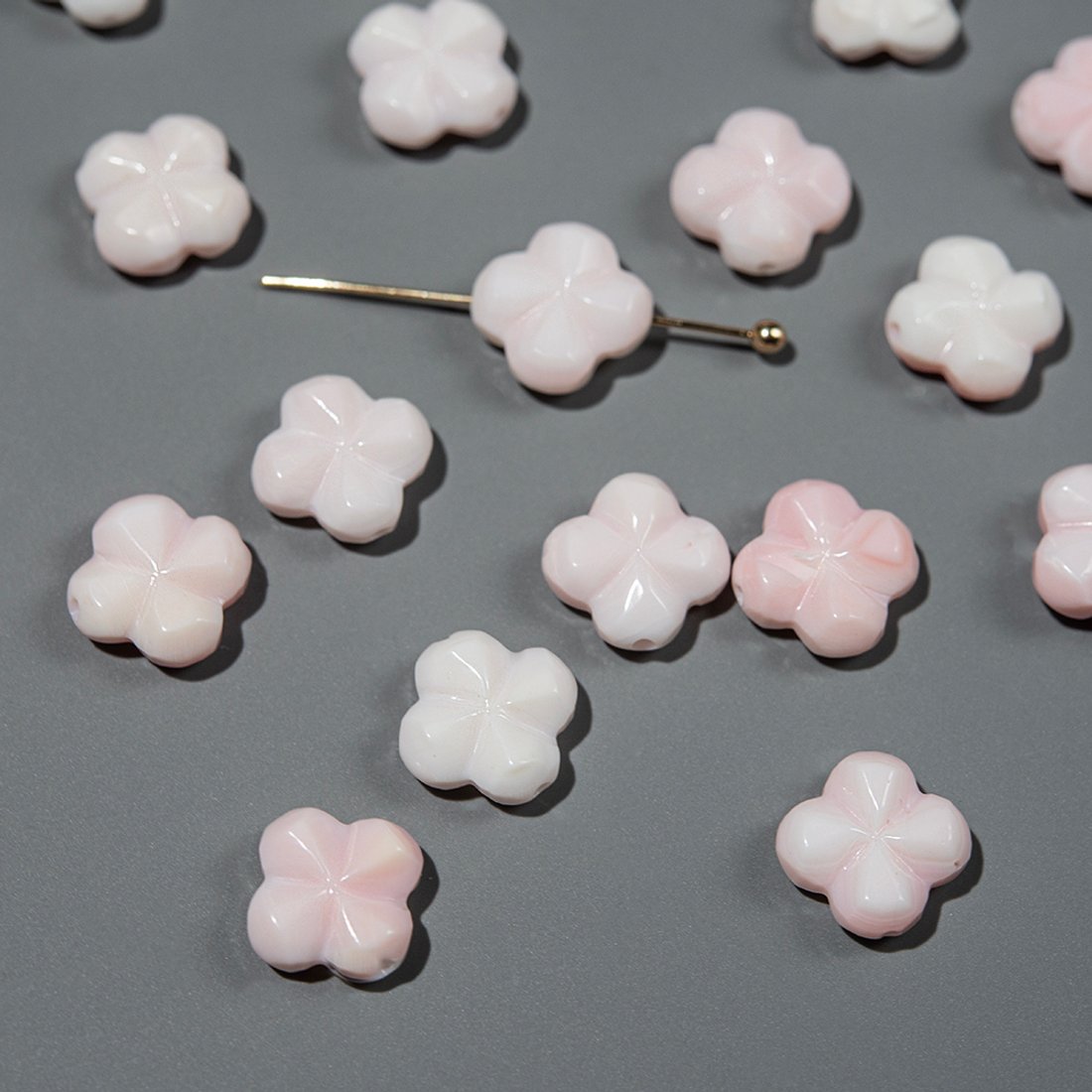 Клеверы из раковины розовой королевской ракушки, 10мм
