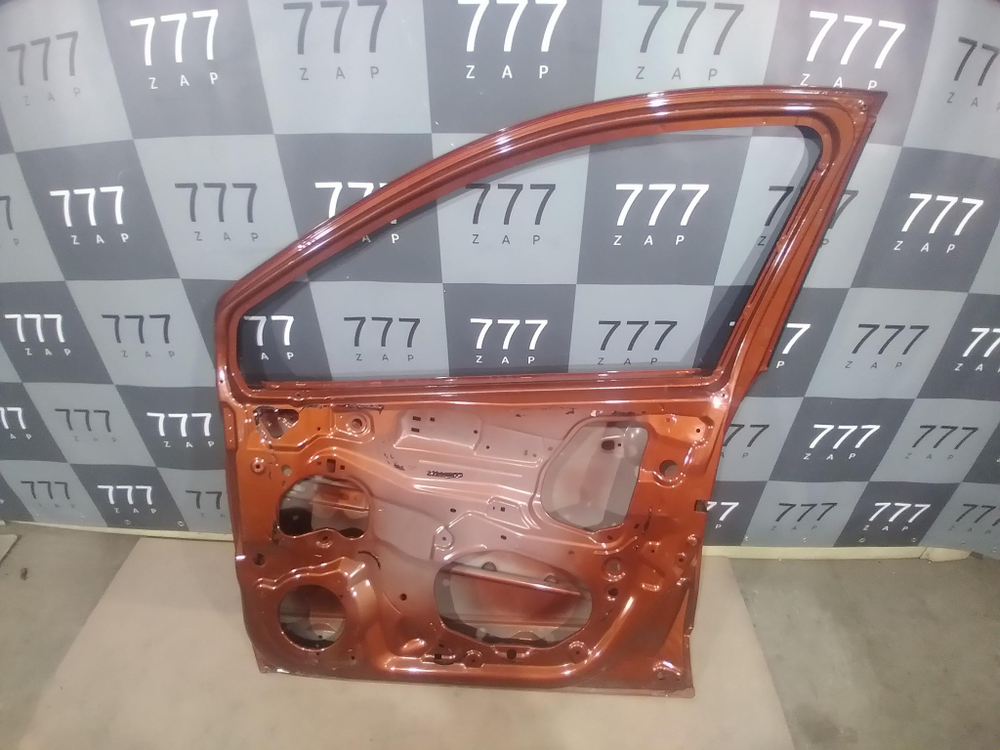Дверь передняя правая Suzuki SX4 2 13-21 Б/У Оригинал 6800161M01