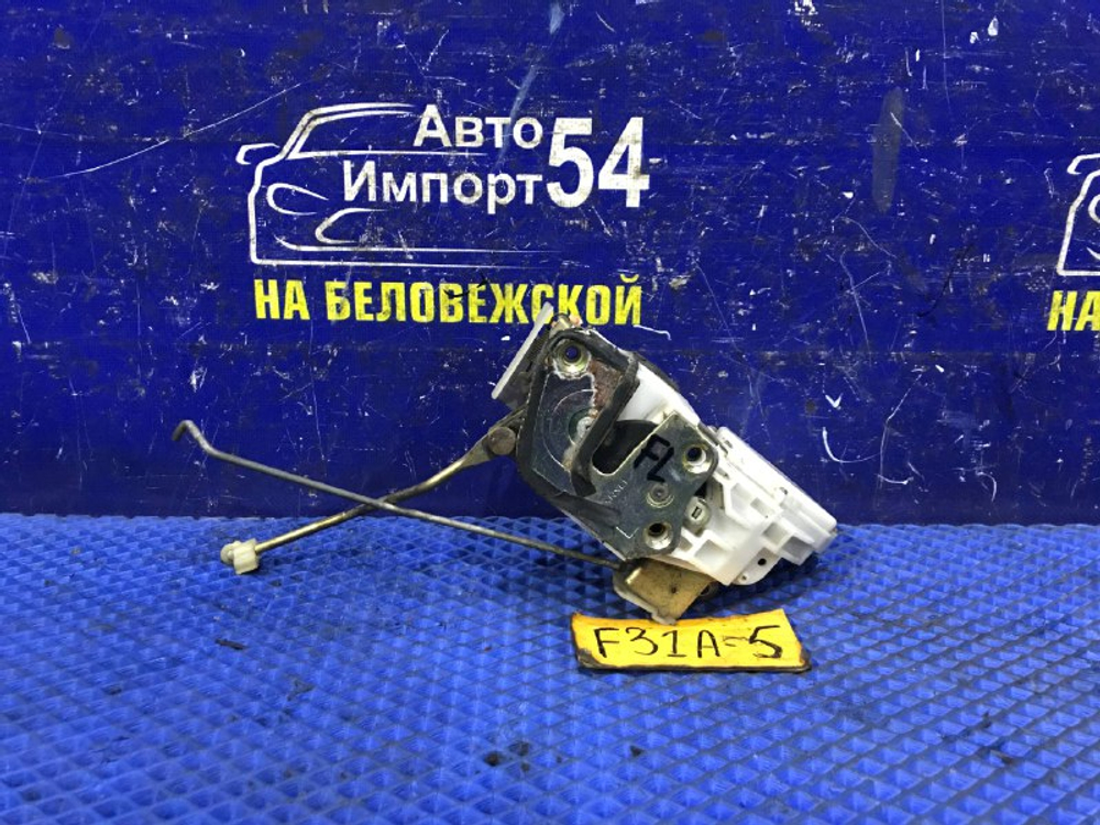 Замок двери передней левой MITSUBISHI DIAMANTE 2000