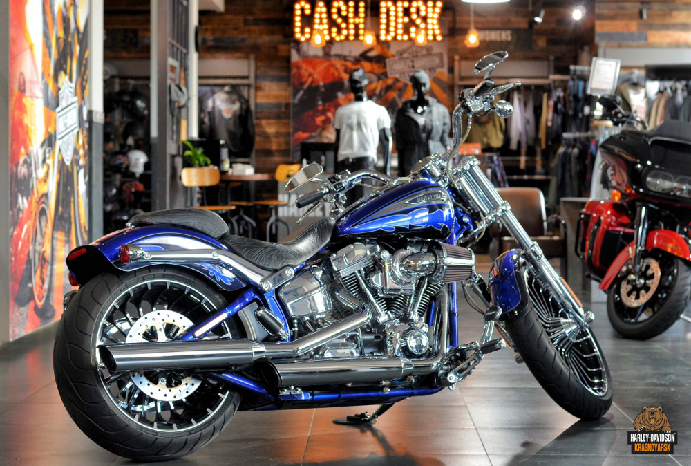Harley-Davidson CVO Breakout