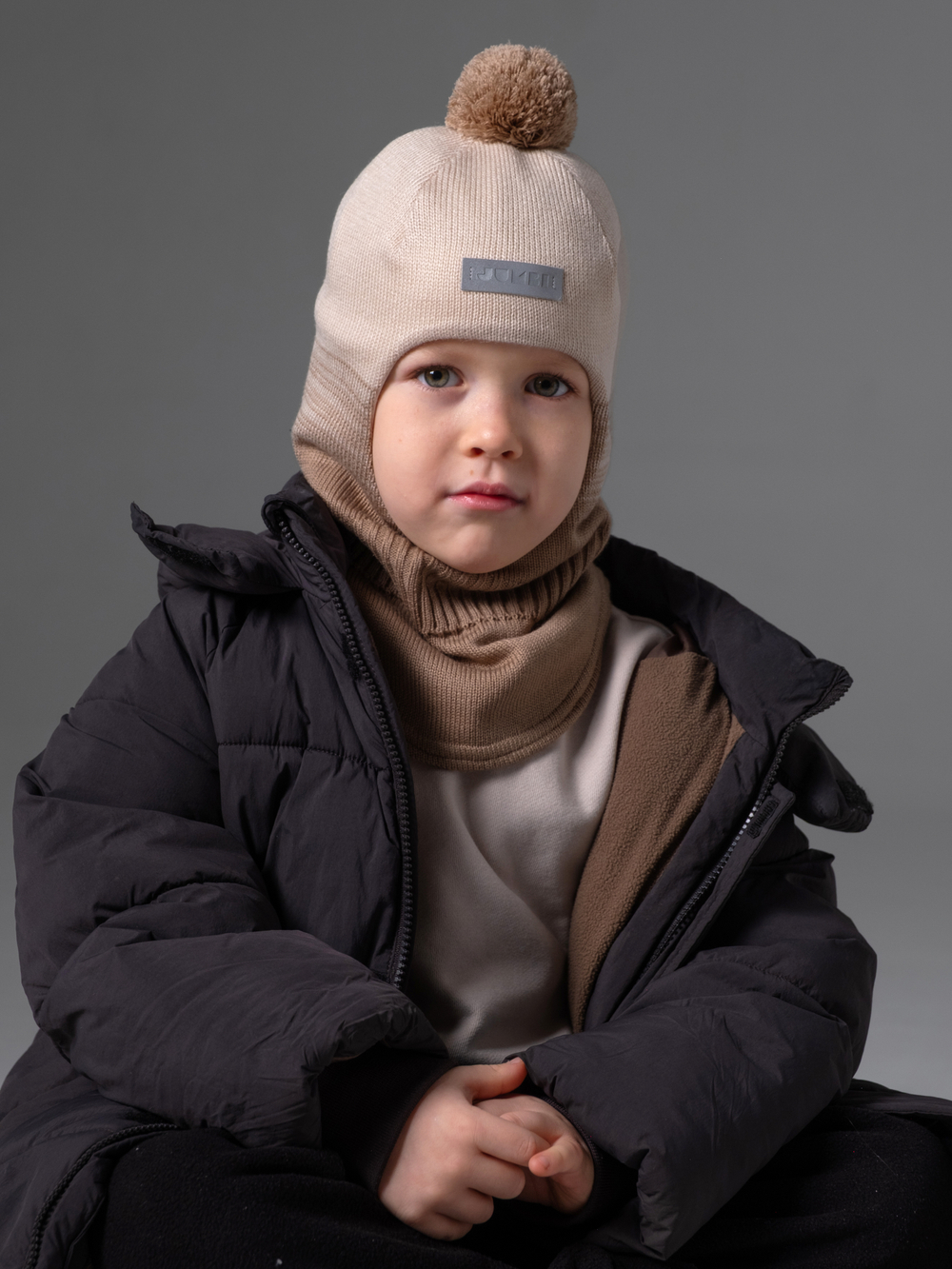 Шлем весенний/осенний вязаный (Темный жемчуг) ЧИП